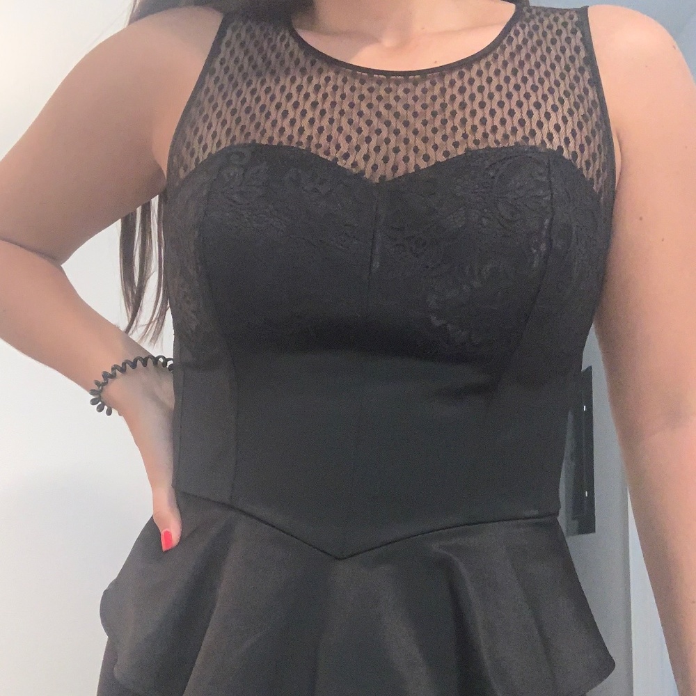 GUESS peplum top